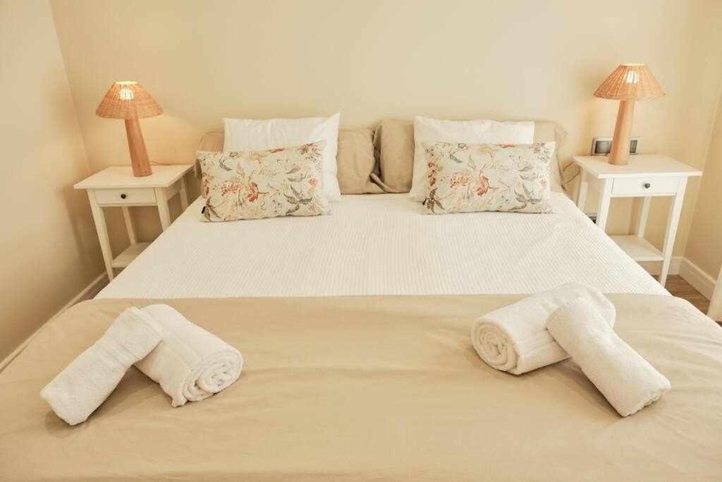 Elegante Casa Familiar 10 personas con Jardín, Parking y Wifi Vila Serra De Outes Exterior foto